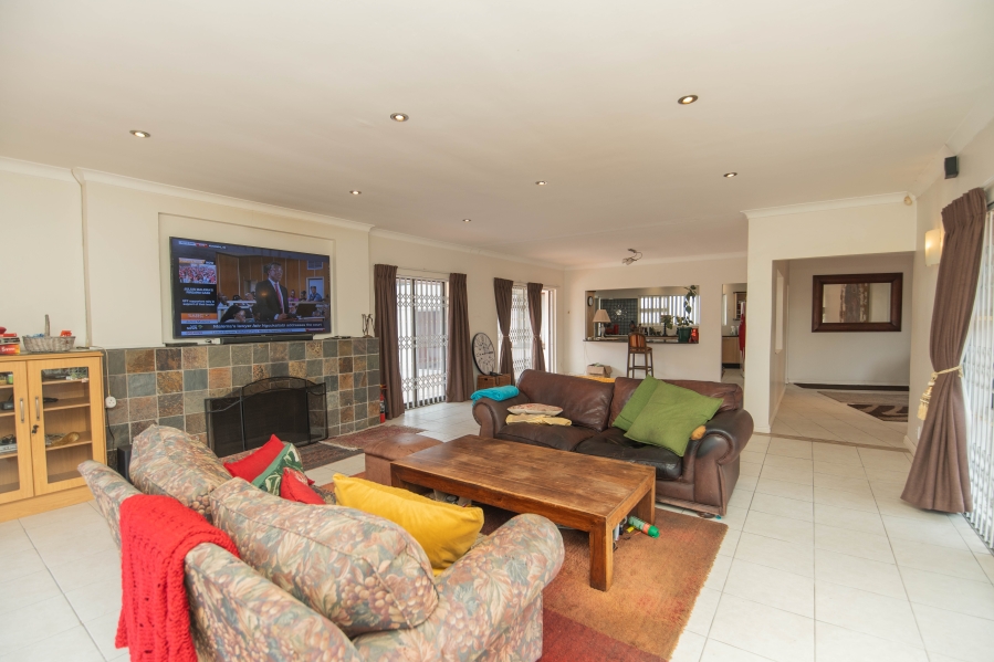 4 Bedroom Property for Sale in Humewood Eastern Cape
